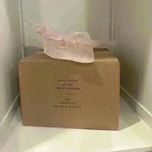 CAPSULE MYSTERY BOX | Fall edition size medium to large black and white